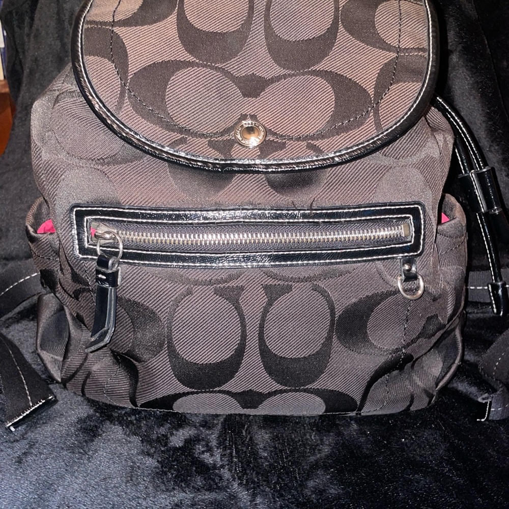 Coach Kyra Daisy Signature Backback - Picture 2 of 9